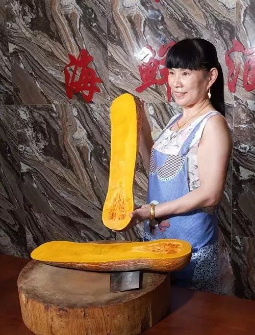 種南瓜竟然種出“麻煩”了，瓜販搶購，電視臺記者也趕來了